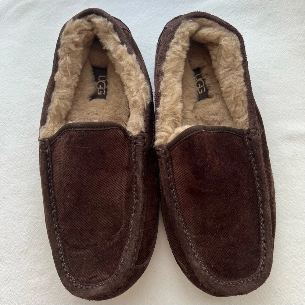 Ugg Ascot Men’s Slipper in Brown Size 8 New